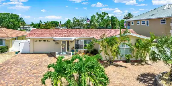 4811 SHELL STREAM BOULEVARD