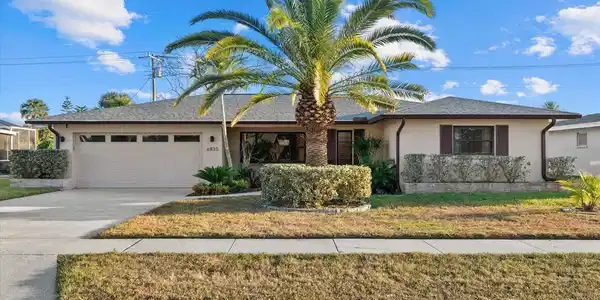 6835 ROXBURY DRIVE