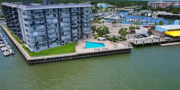 101 N RIVERSIDE DRIVE