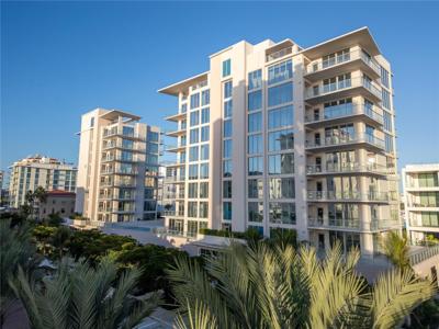 253 GOLDEN GATE POINT
