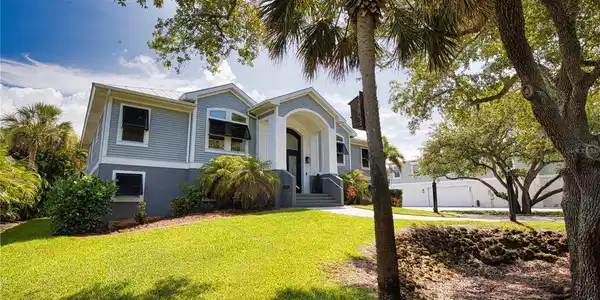 10110 CREEKSIDE DRIVE