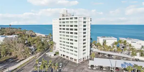 4822 OCEAN BOULEVARD