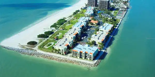 7564 BAYSHORE DRIVE