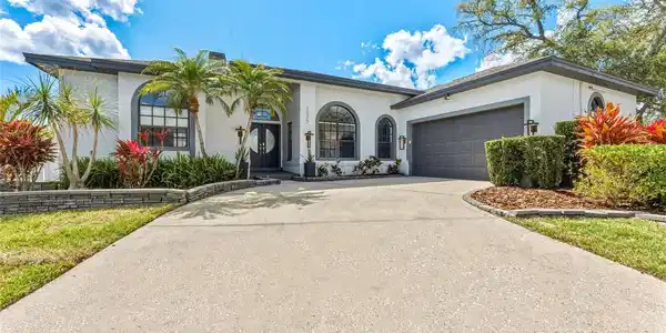 3025 KEY HARBOR DRIVE