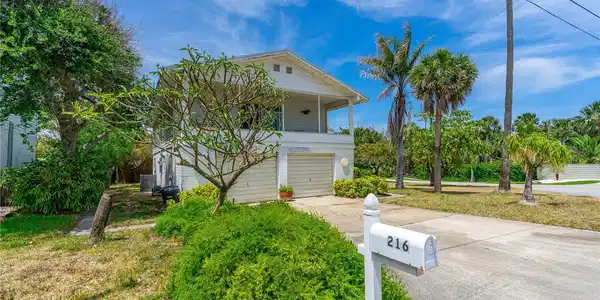 216 DUNE CIRCLE