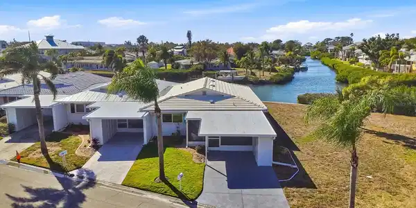 621 FAIR WINDS DRIVE
