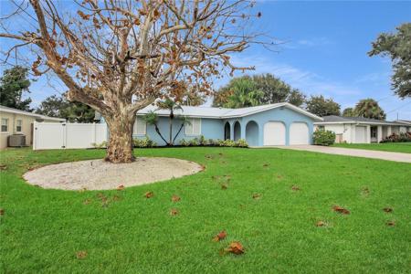 445 DESOTO DRIVE