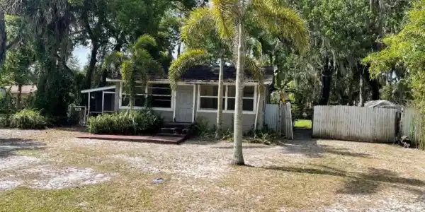 5200 MALLETT DRIVE