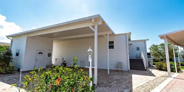 27 EMDEN CIRCLE