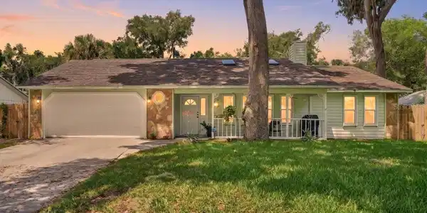 2012 MANGO TREE DRIVE