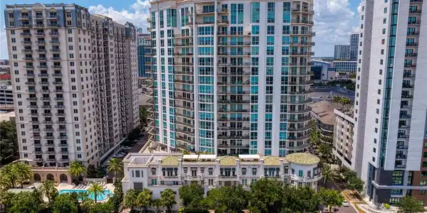 450 KNIGHTS RUN AVENUE