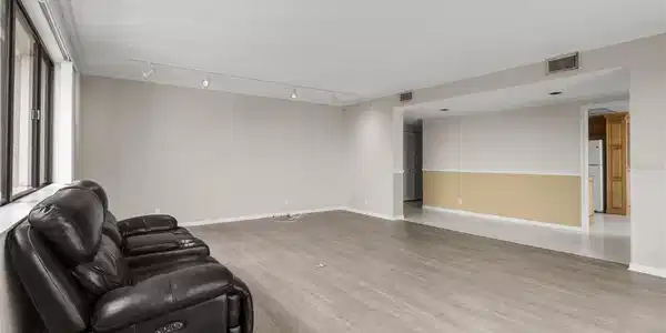 Image 4 Image 4
