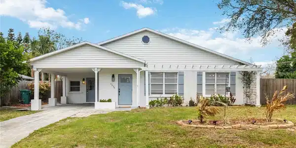 1636 GRANDVIEW WAY