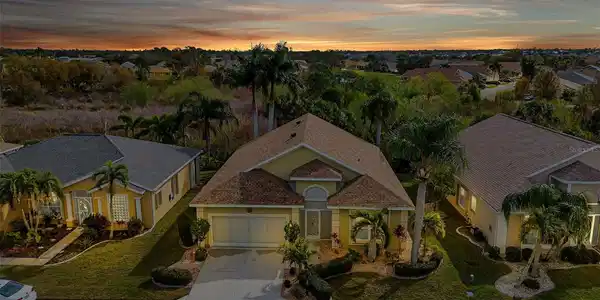 1636 PALACE COURT