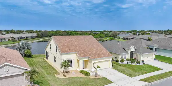 5221 LAYTON DRIVE