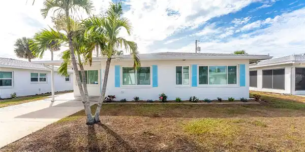 1977 BEACH ROAD