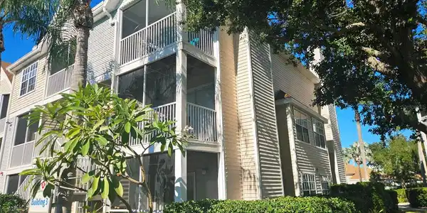 850 S TAMIAMI TRAIL