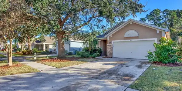 421 WATERSIDE CIRCLE