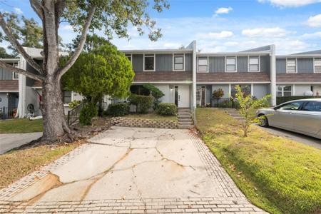1325 ABBEY CRESCENT LANE