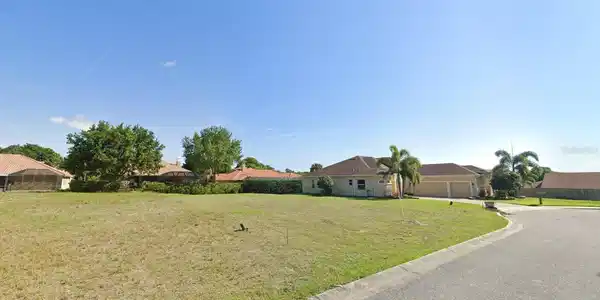 910 DRIVER COURT