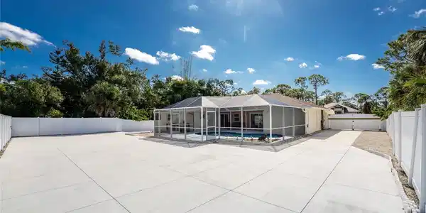 Image 4 Image 4