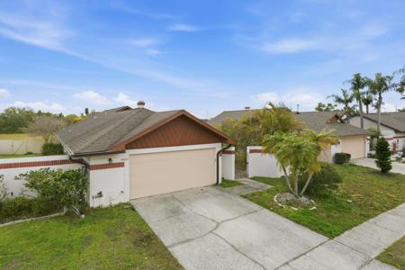 10827 VENICE CIRCLE