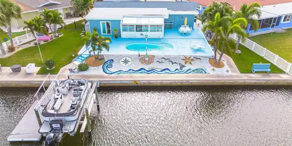 5105 PELICAN DRIVE