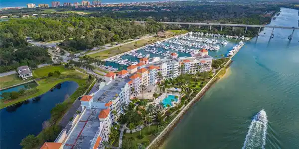 102 YACHT HARBOR DRIVE