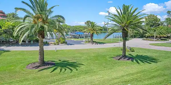 100 SANDS POINT ROAD