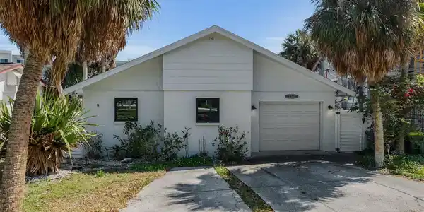 1040 SYLVAN DRIVE