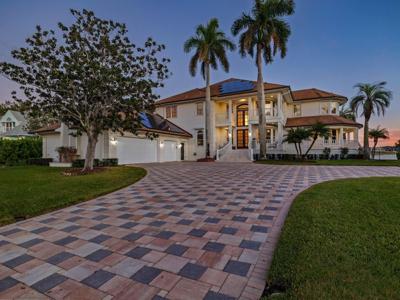 429 ST ANDREWS DRIVE