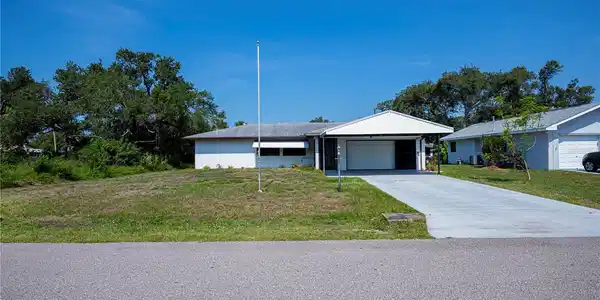 2113 BARKSDALE STREET