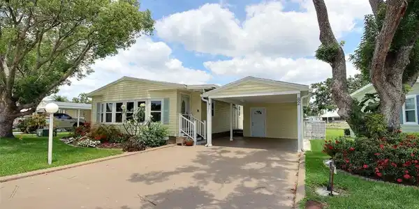 82 SPOONBILL LN