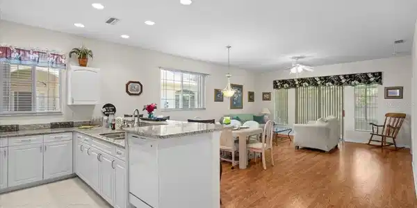 Image 4 Image 4