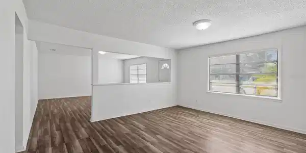 Image 4 Image 4