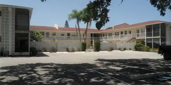 509 W VENICE AVENUE