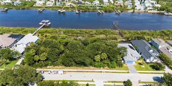 62 N RIVERWALK DRIVE