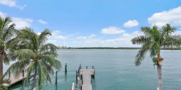 856 BAY POINT DRIVE
