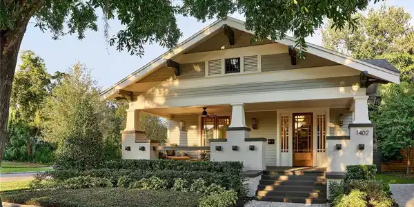 1402 S DE SOTO AVENUE