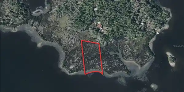 6 CARNAHANS ISLAND