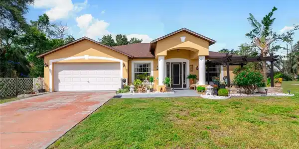 20255 MACON LN