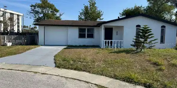 2712 APIA PLACE