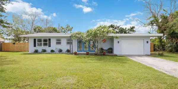 723 45TH STREET COURT W