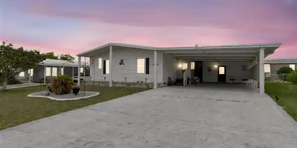 Lot 14 10TH AVENUE W