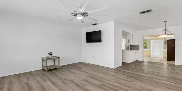 Image 4 Image 4