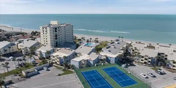 700 GOLDEN BEACH BOULEVARD
