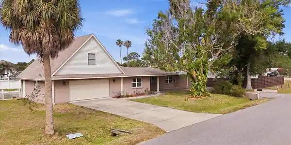 6014 BORDER LANE