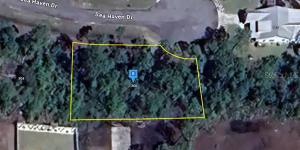 306 SEA HAVEN DRIVE