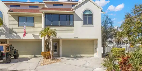 2394 HANOVER DRIVE