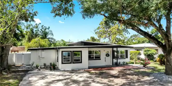 4112 W LAWN AVENUE